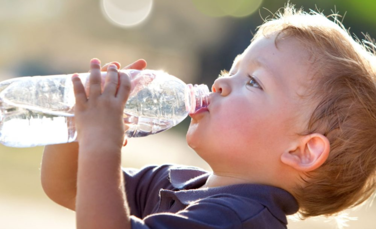 How to hydrate a child?