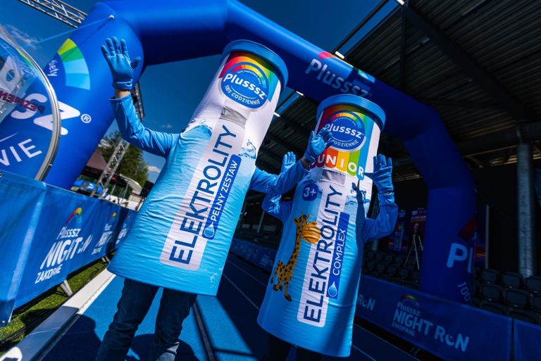 Plusssz night run zakopane maskotka